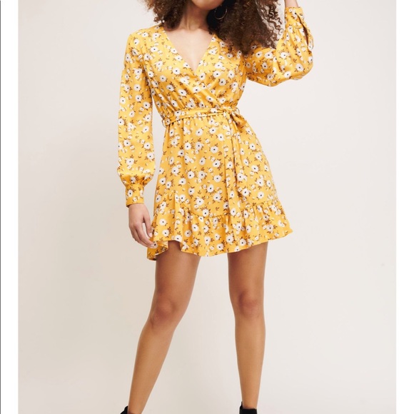 Dynamite Floral Dress - Picture 5 of 7